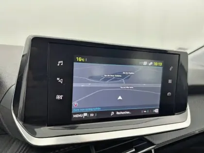 Photo 19 Peugeot 208  Electrique 50 kWh 136ch