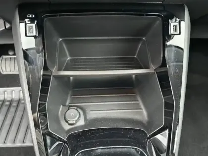 Photo 23 Peugeot 208  Electrique 50 kWh 136ch