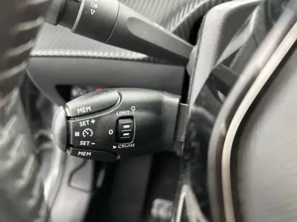 Photo 26 Peugeot 208  Electrique 50 kWh 136ch