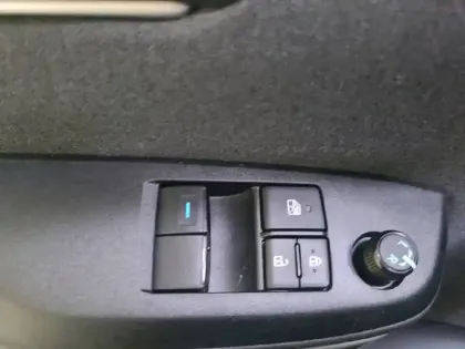 Photo 29 Toyota Yaris  Hybride 116h