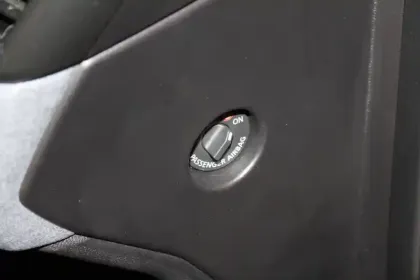 Photo 43 Renault Clio  Blue dCi 100 ch GSR2