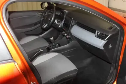 Photo 38 Renault Clio  Blue dCi 100 ch GSR2