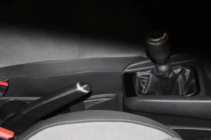 Photo 39 Renault Clio  Blue dCi 100 ch GSR2