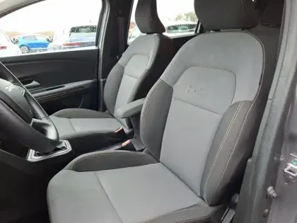 Photo 9 Dacia Jogger  Hybrid 140 7 places GSR2