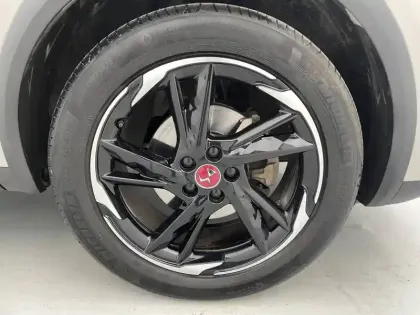 Photo 40 DS Ds 7 DS7 Crossback PureTech 180 EAT8