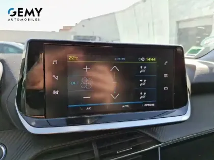 Photo 13 Peugeot 2008  Electrique 136 ch