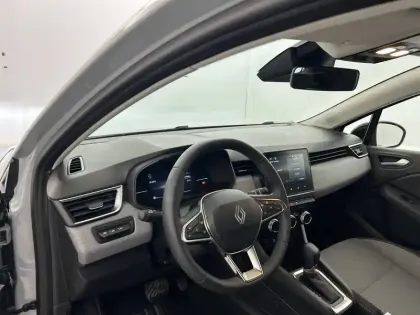 Photo 9 Renault Clio  E-Tech full hybrid 145 ch GSR2