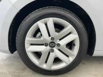 Photo 18 Renault Clio  E-Tech full hybrid 145 ch GSR2