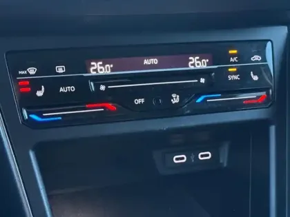 Photo 23 Volkswagen Polo  1.0 TSI 95 S&S DSG7