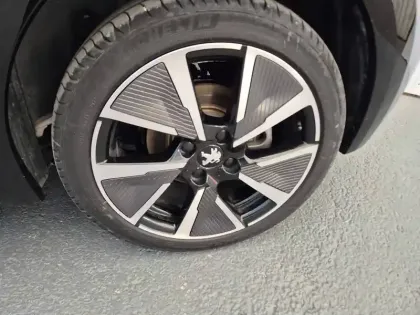 Photo 10 Peugeot 208  Electrique 50 kWh 136ch