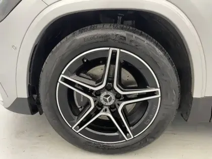 Photo 17 Mercedes GLA  200 d 8G-DCT
