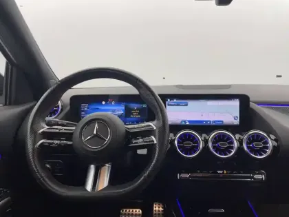 Photo 53 Mercedes GLA  200 d 8G-DCT