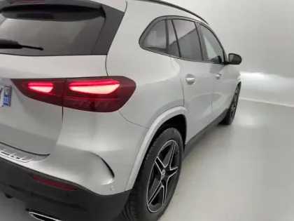Photo 31 Mercedes GLA  200 d 8G-DCT