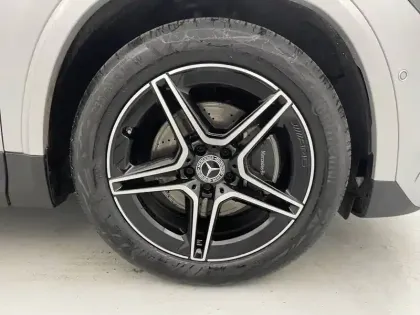 Photo 44 Mercedes GLA  200 d 8G-DCT
