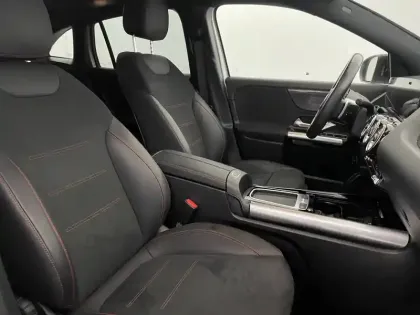 Photo 91 Mercedes GLA  200 d 8G-DCT