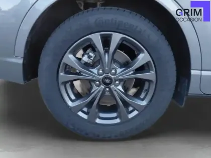 Photo 15 Ford Kuga  2.5 Duratec 190 ch FlexiFuel FHEV E85 Powershift