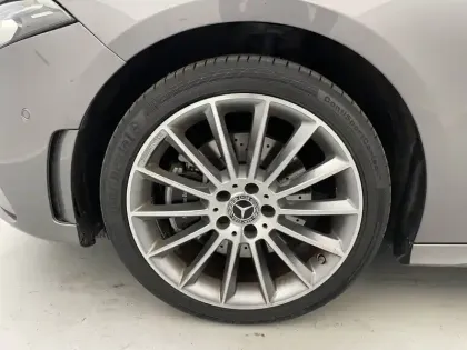 Photo 17 Mercedes Classe A  250 e 8G-DCT