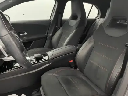 Photo 14 Mercedes Classe A  250 e 8G-DCT