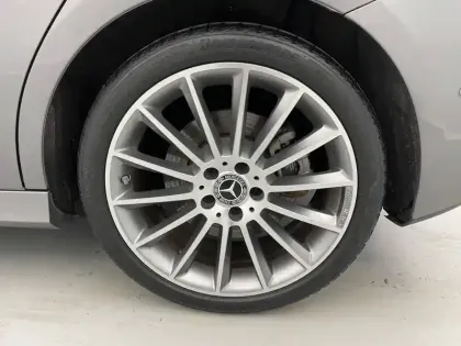 Photo 16 Mercedes Classe A  250 e 8G-DCT