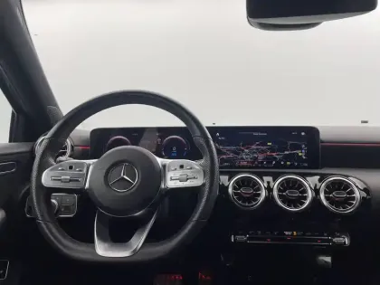 Photo 21 Mercedes Classe A  250 e 8G-DCT