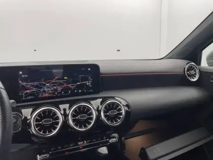 Photo 25 Mercedes Classe A  250 e 8G-DCT