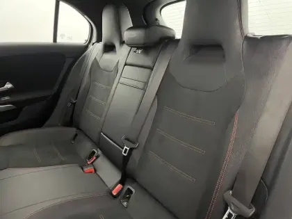 Photo 15 Mercedes Classe A  250 e 8G-DCT