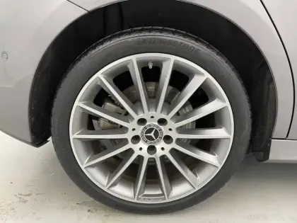 Photo 18 Mercedes Classe A  250 e 8G-DCT