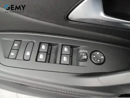 Photo 33 Peugeot 308  PureTech 130ch S&S BVM6