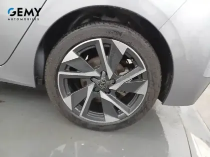 Photo 10 Peugeot 308  PureTech 130ch S&S BVM6