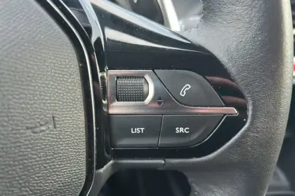 Photo 37 Peugeot 208  PureTech 100 S&S EAT8