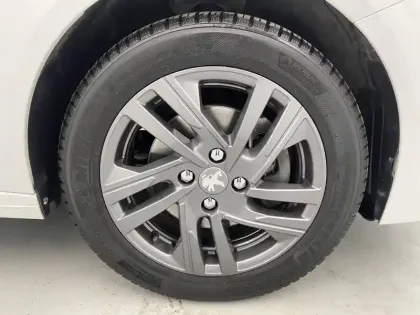 Photo 63 Peugeot 208  PureTech 100 S&S EAT8