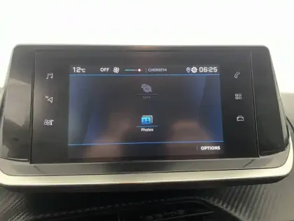 Photo 65 Peugeot 208  PureTech 100 S&S EAT8