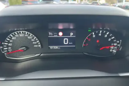 Photo 36 Peugeot 208  PureTech 100 S&S EAT8