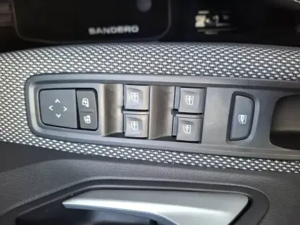 Photo 111 Dacia Sandero  ECO-G 100 GSR2