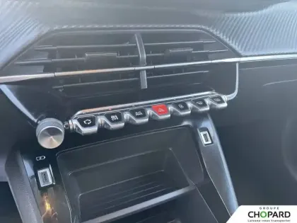 Photo 13 Peugeot 208  Electrique 50 kWh 136ch