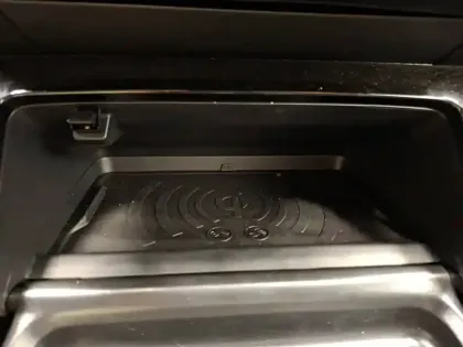 Photo 31 Peugeot 2008  Hybrid 136 e-DCS6