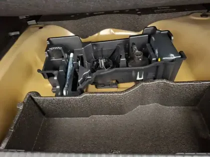 Photo 9 Peugeot 2008  Hybrid 136 e-DCS6