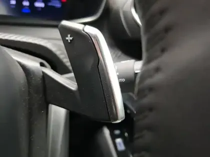 Photo 58 Peugeot 2008  Hybrid 136 e-DCS6