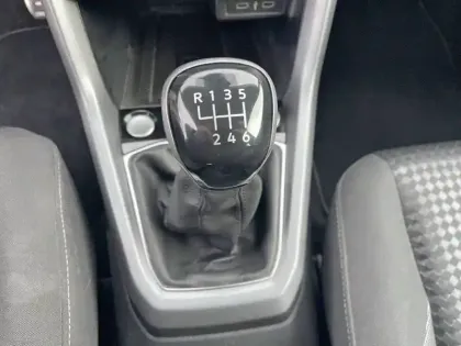 Photo 21 Volkswagen T-cross  1.0 TSI 110 Start/Stop BVM6