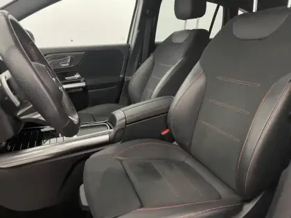 Photo 14 Mercedes GLA  250 e 8G-DCT