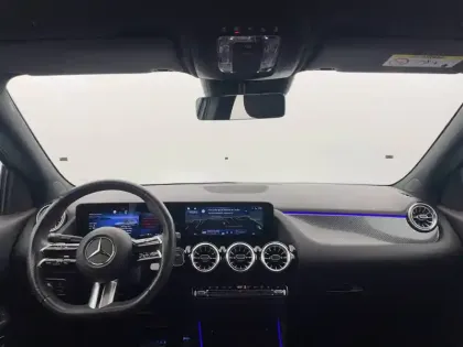 Photo 29 Mercedes GLA  250 e 8G-DCT