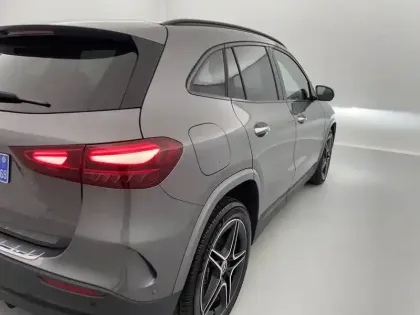 Photo 31 Mercedes GLA  250 e 8G-DCT