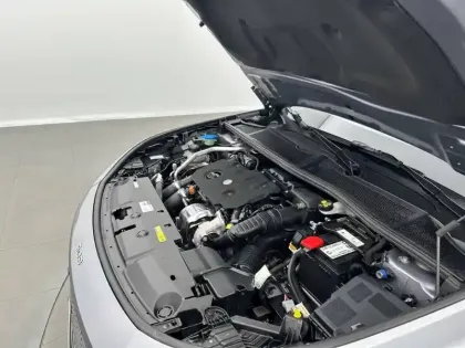 Photo 14 Peugeot 308  BlueHDi 130ch S&S EAT8