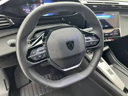 Photo 8 Peugeot 308  BlueHDi 130ch S&S EAT8