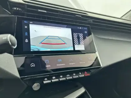 Photo 23 Peugeot 308  BlueHDi 130ch S&S EAT8