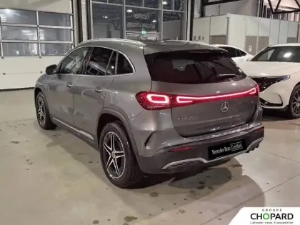 Photo 34 Mercedes EQA  250