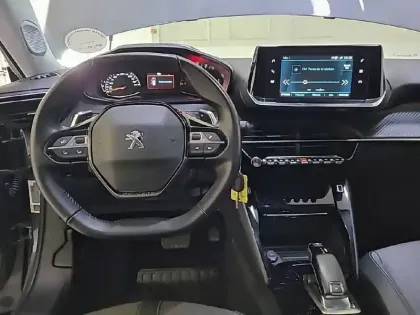 Photo 7 Peugeot 2008  BlueHDi 130 S&S EAT8