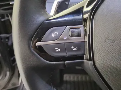 Photo 25 Peugeot 2008  BlueHDi 130 S&S EAT8