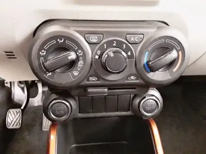 Photo 40 Suzuki Ignis  1.2 Dualjet