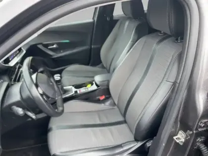 Photo 10 Peugeot 2008  BlueHDi 110 S&S BVM6